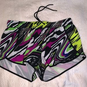 3/$25 Fabletics Carrie Shorts Carnival Print/Bla…